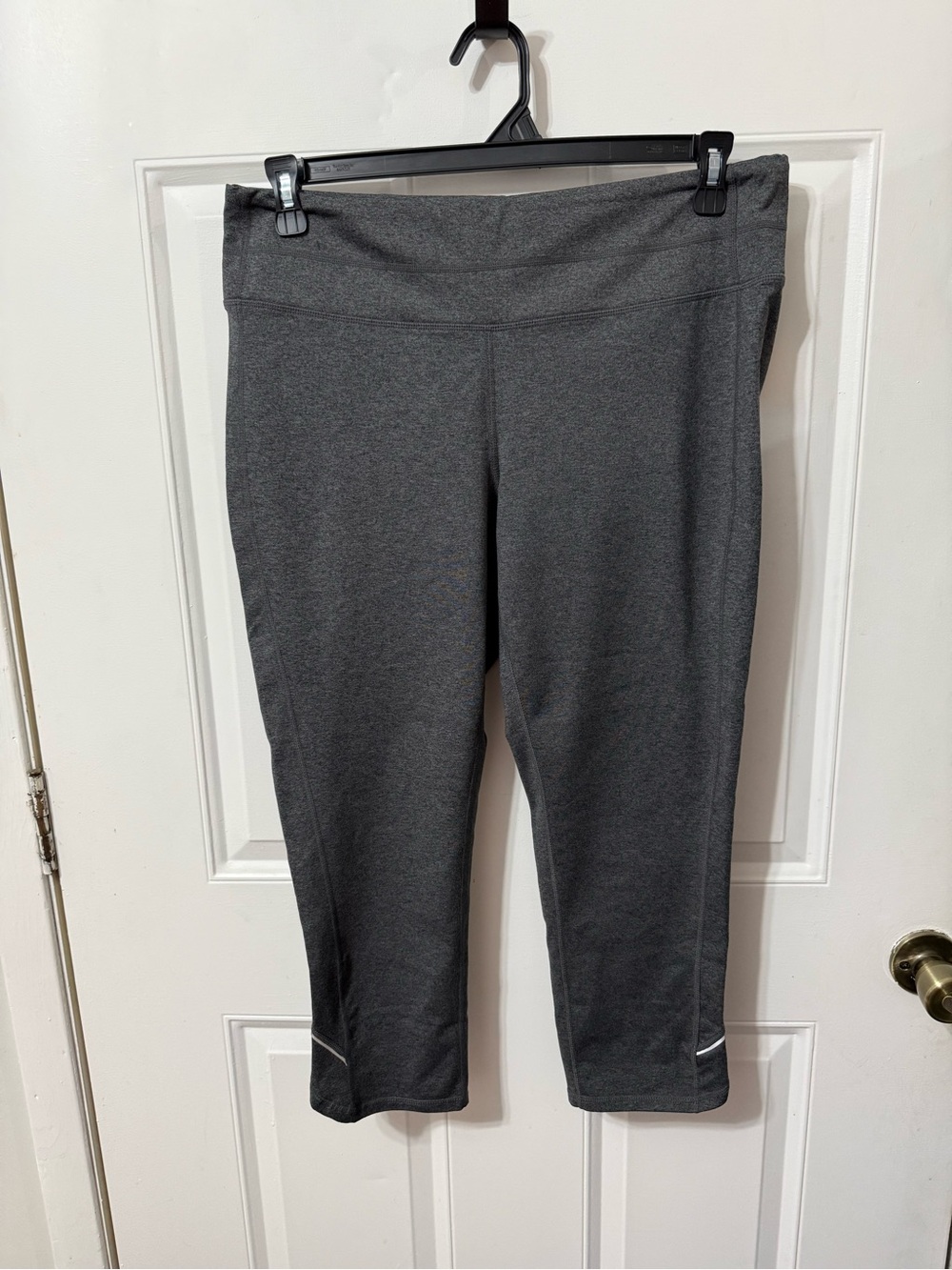 Women’s athletic capris